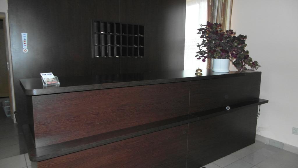 Hotel Julianow Varşova Dış mekan fotoğraf