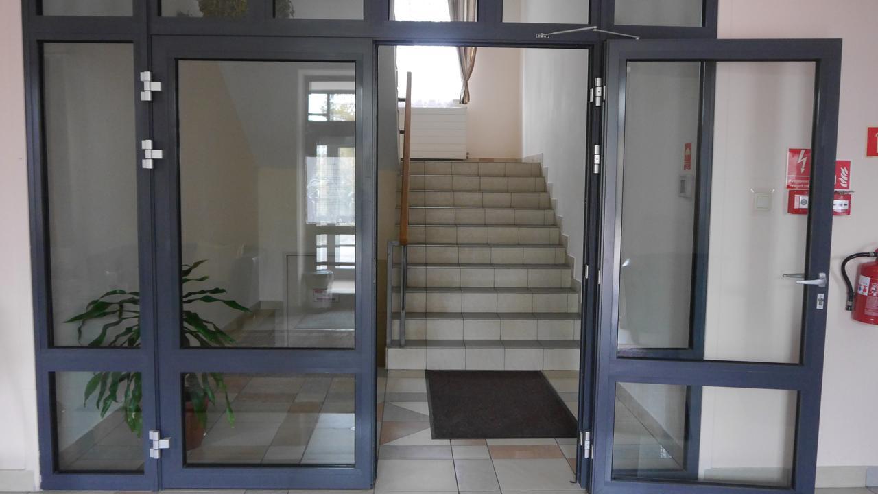 Hotel Julianow Varşova Dış mekan fotoğraf
