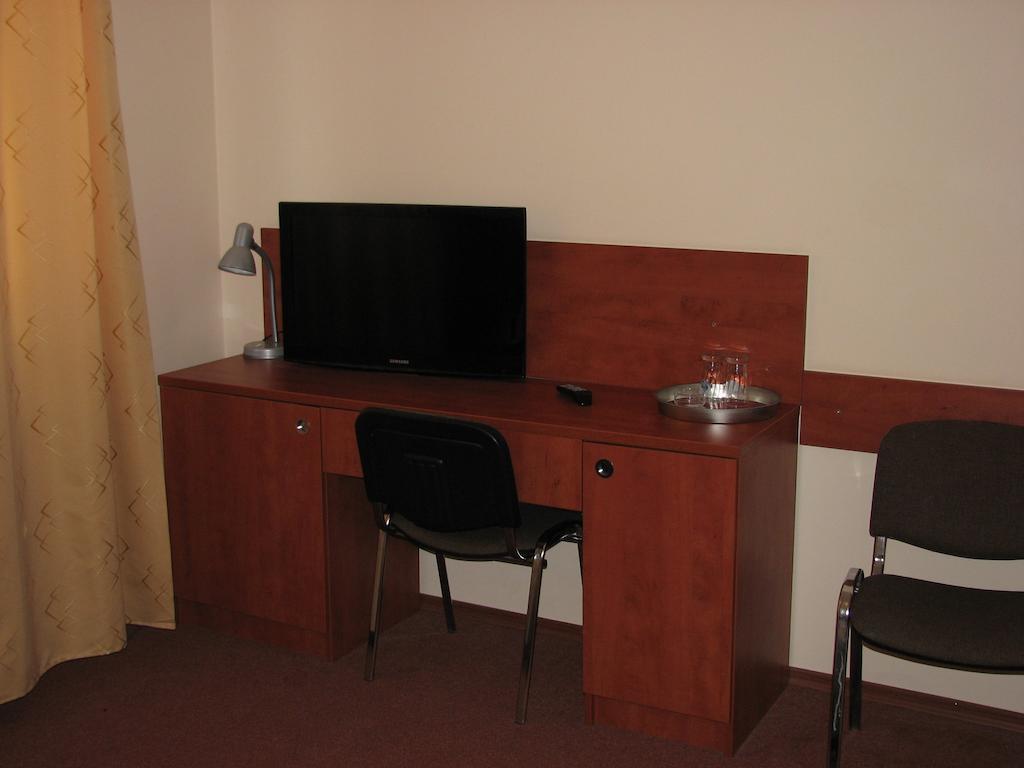Hotel Julianow Varşova Oda fotoğraf