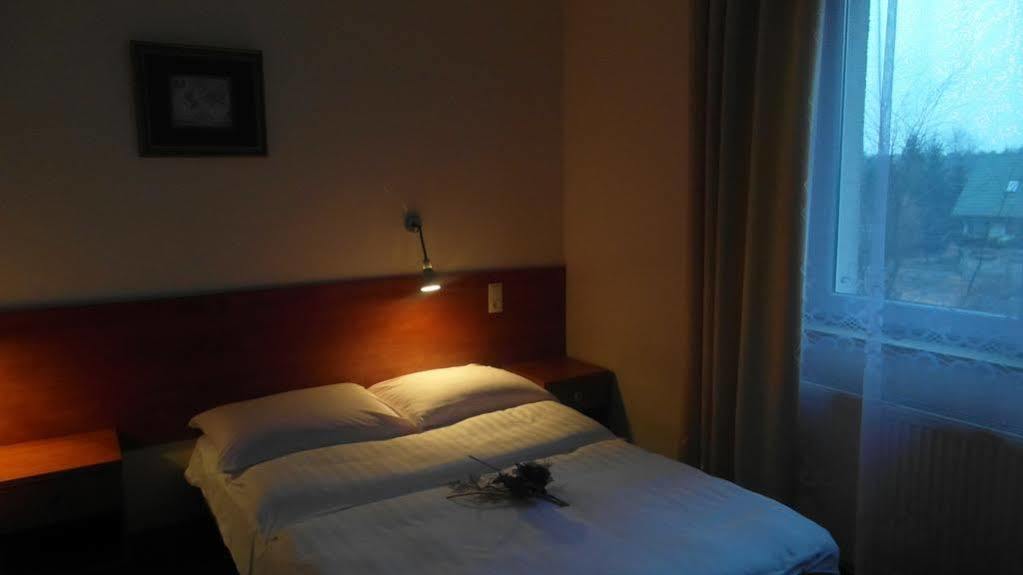 Hotel Julianow Varşova Dış mekan fotoğraf